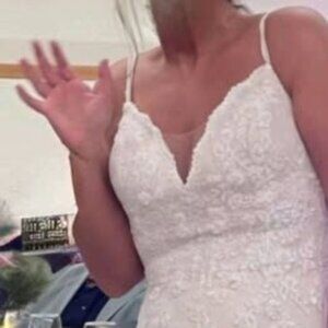 A-Line Wedding Dress, Off-white, 14/16 - Price includes shipping!